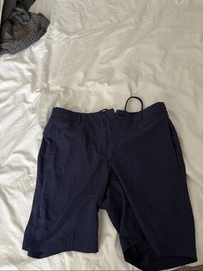 Navy PGA Tour golf shorts size 34
